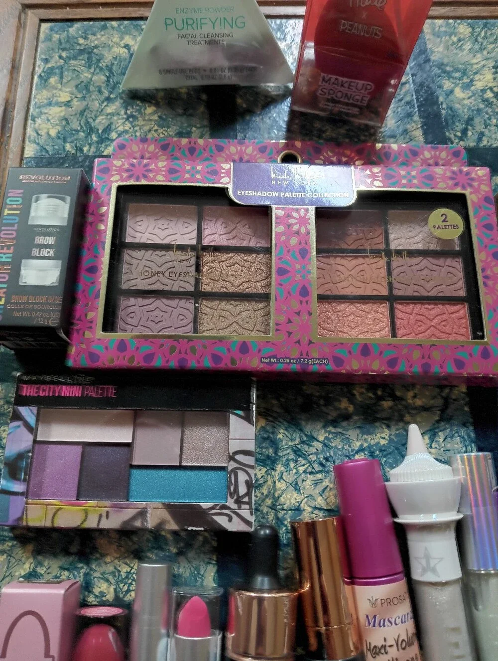 20pc Assorted Women’s Makeup Bundle